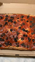 Napolitano's Brooklyn Pizza food