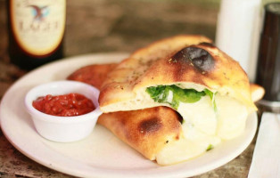 Da Vinci's Pizzeria Calzones food