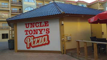 Uncle Tony's Pizza Pasta outside