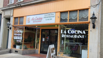 La Cocina outside