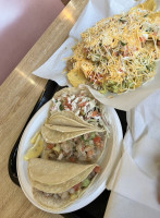 Victor's Taco Shop food