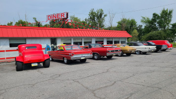 Peggy's Diner outside