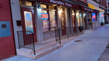 Marcello's Pizza food