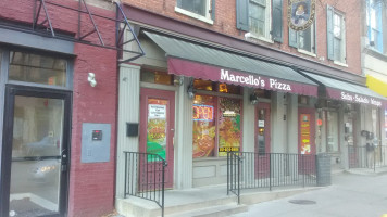 Marcello's Pizza food