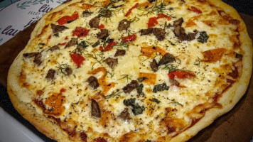 Casero Pizza food