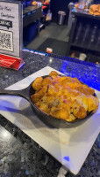 Seven Sports Grille food