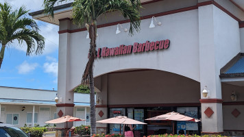 L&l Hawaiian Barbecue inside