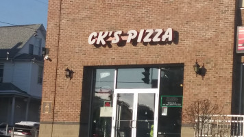 C K's Pizza outside