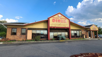 Walnut Bottom Diner outside