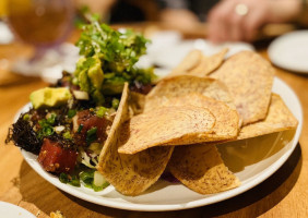 Leilani's On The Beach food