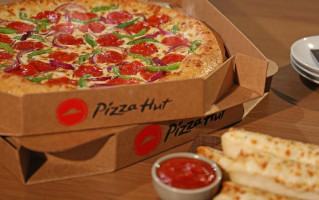 Pizza Hut food