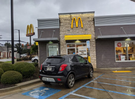 Mcdonald's outside