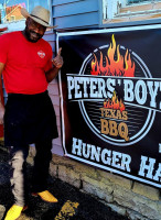 Peters' Boyz Texas Bbq food