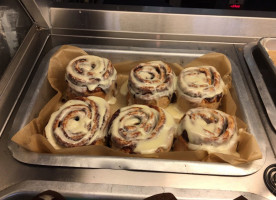 Cinnabon food