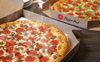 Pizza Hut food