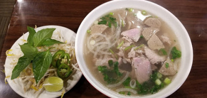 Viet Taste Libertyville (phở House And Banh Mi Baguette food