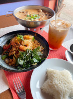 Bai Mint Thai food