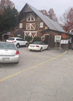 Brooksie's Barn inside