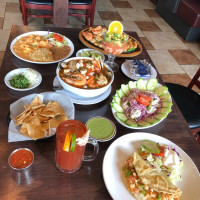 Mariscos Guayabitos food