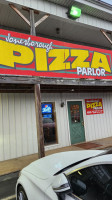 Jonesboro Pizza Parlor outside