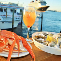 Rusty's Seafood And Oyster food