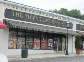 Towne Tavern Spirits outside