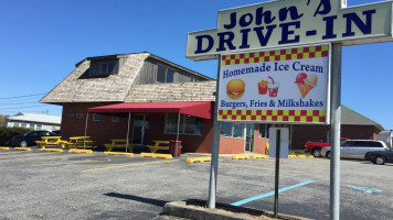 John's Drive-in outside