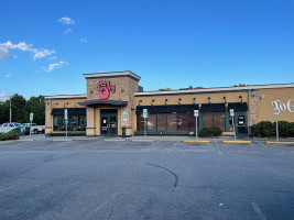 Catering By Ruby Tuesday outside