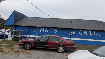 Mae's Grill outside