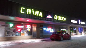 China Queen outside