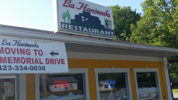 La Hacienda Mexican food