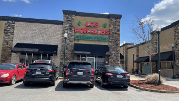 Los Portales Mexican food