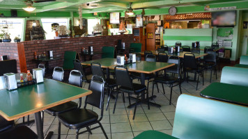 El Marisco Grill inside