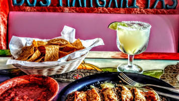 Dos Margaritas food