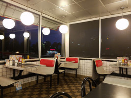 Waffle House inside