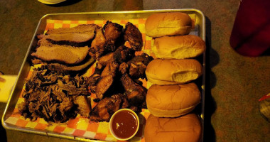 Judge Bean's Bbq food