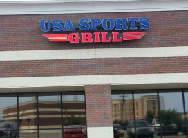 Usa Sports Grill outside