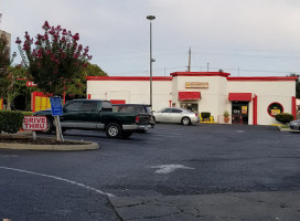 Adalberto's Mexican Food outside