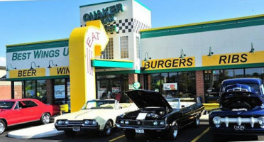 Quaker Steak Lube Boardman outside