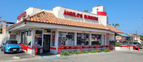 Angelo's Burgers outside