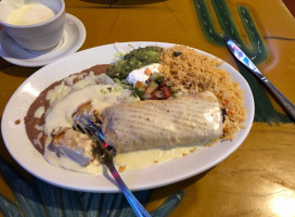 Pelanchos Mexican Grill food