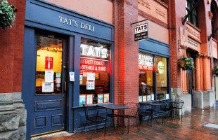 Tat's Delicatessen inside