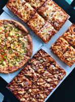 Jet's Pizza food