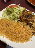 Los Tres Magueyes food