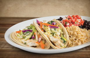 Wahoo's Fish Taco food