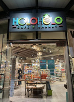 Holoholo Cafe Market inside