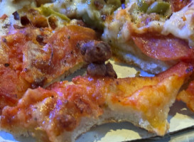 Milano's Pizza, Subs Taps food