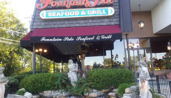 Fountain Side Seafood Grill food