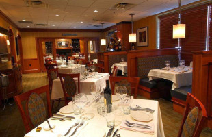 Schlesinger's Chop House food