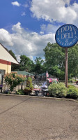 Eddy's Deli outside